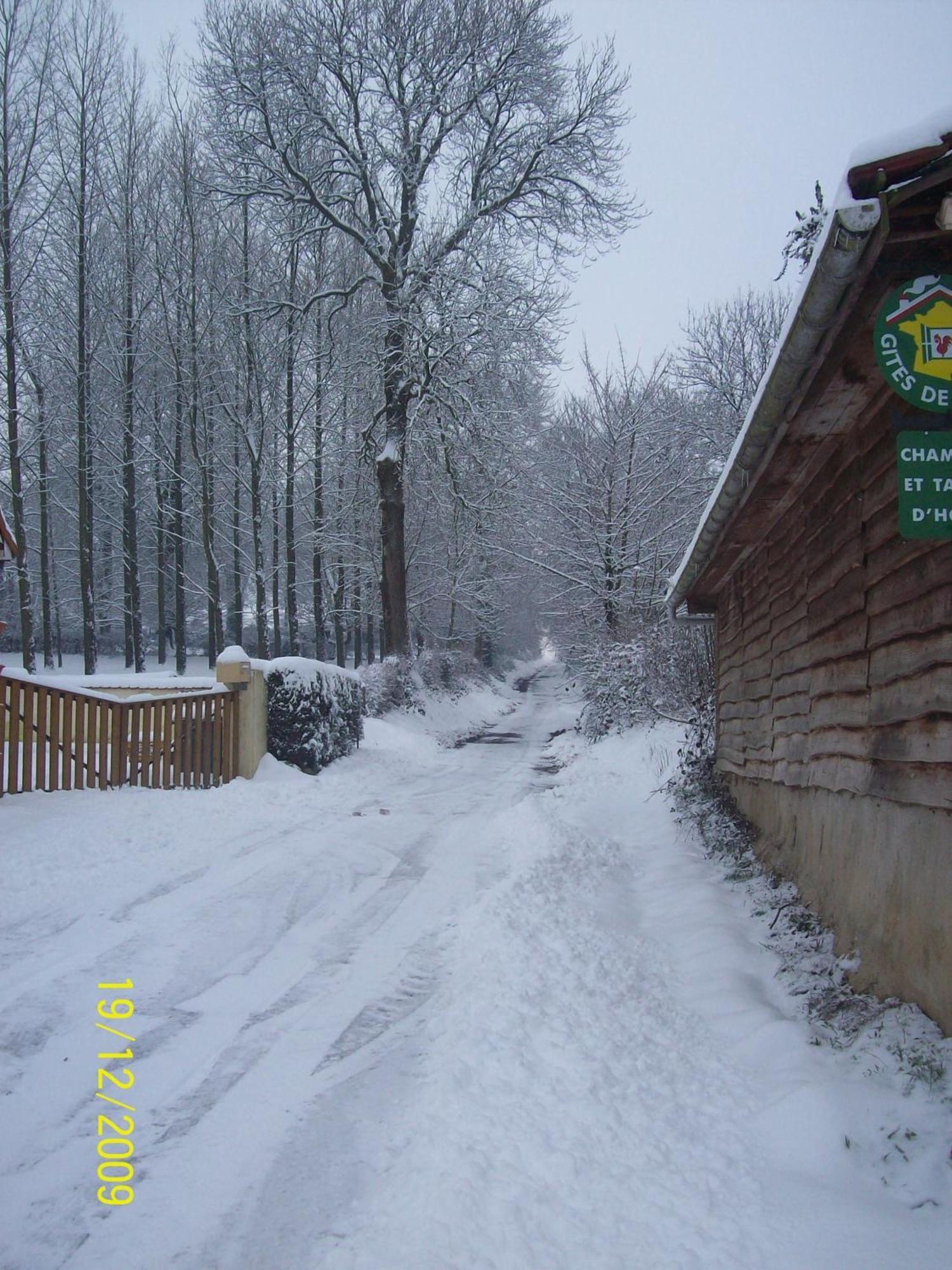 Chambres Et Table D'Hotes Les Trois Marquets Bourthes Exterior foto