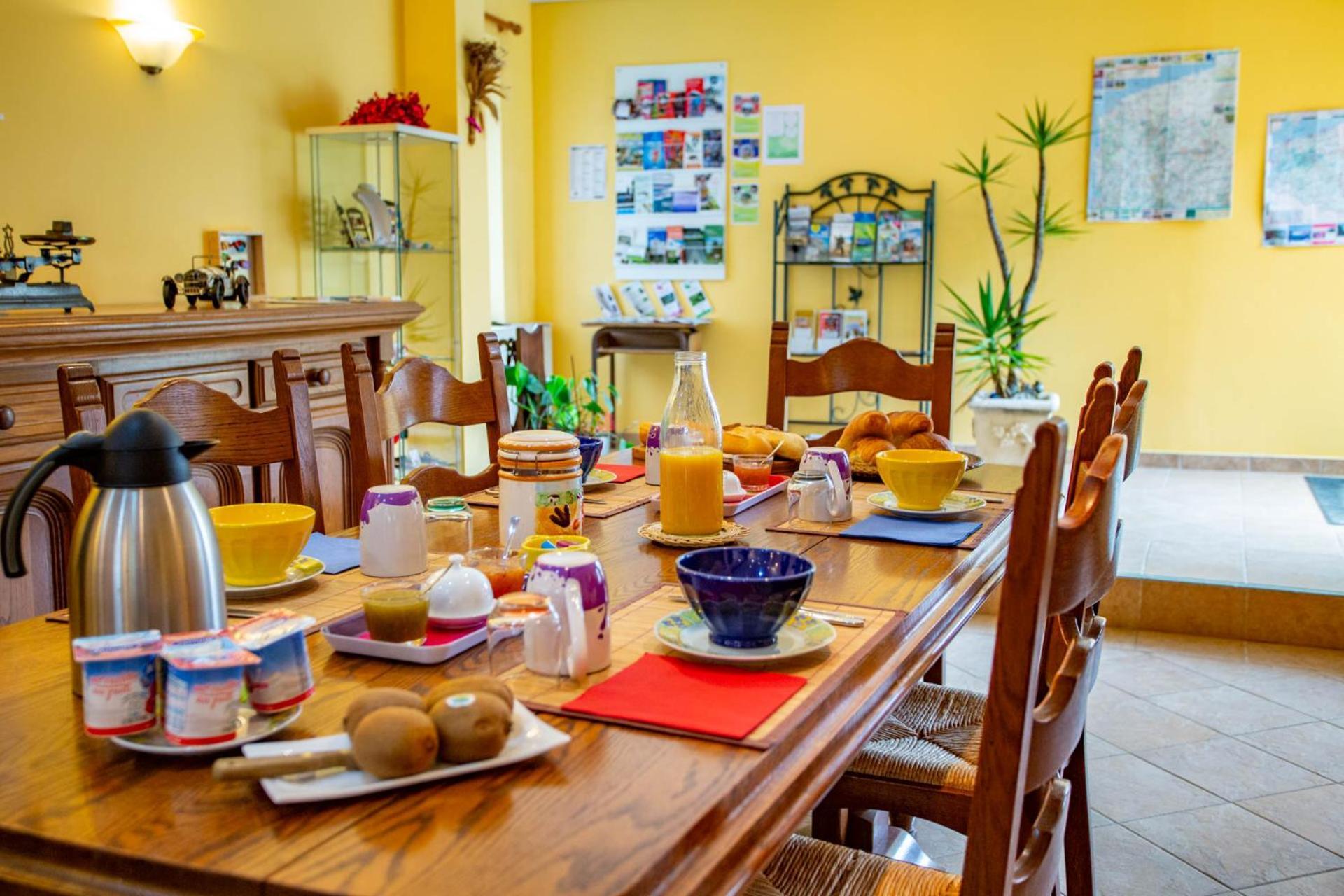 Chambres Et Table D'Hotes Les Trois Marquets Bourthes Habitación foto